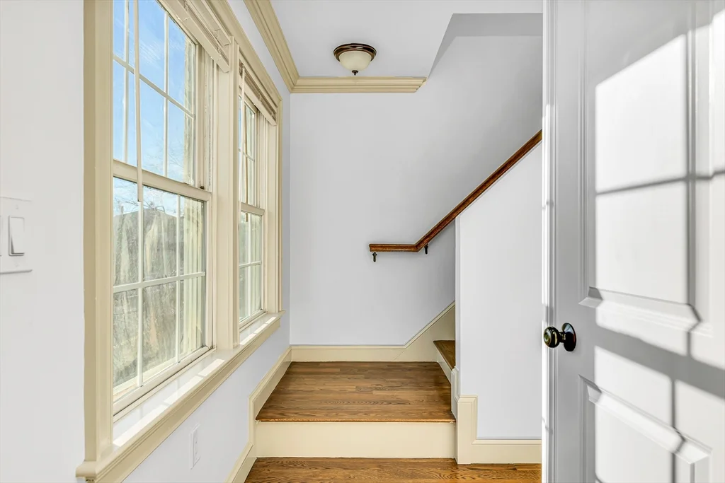 5 bed, 2 bath apartment for rent at 2593 Washington St Unit 2593, Roxbury — photo 11 of 21