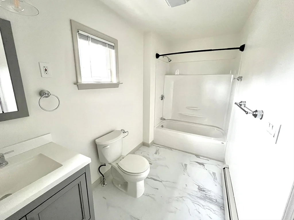 5 bed, 2 bath apartment for rent at 2593 Washington St Unit 2593, Roxbury — photo 17 of 21