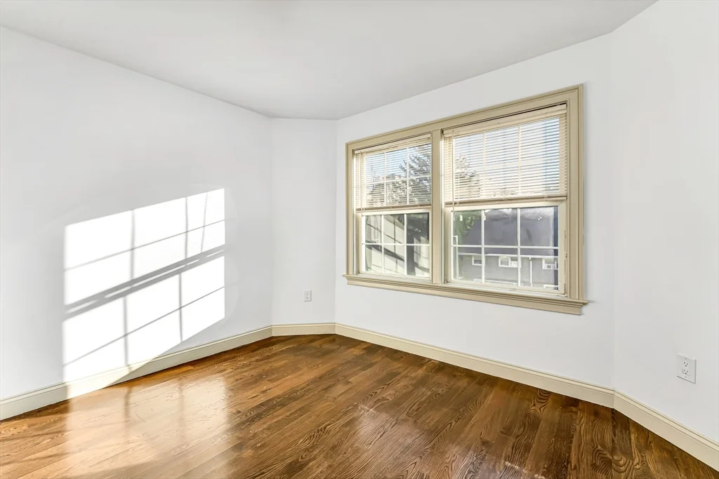 5 bed, 2 bath apartment for rent at 2593 Washington St Unit 2593, Roxbury — photo 12 of 21