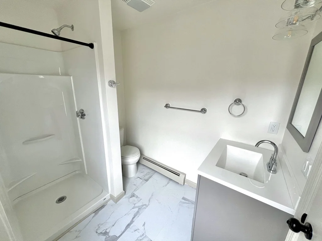 5 bed, 2 bath apartment for rent at 2593 Washington St Unit 2593, Roxbury — photo 8 of 21