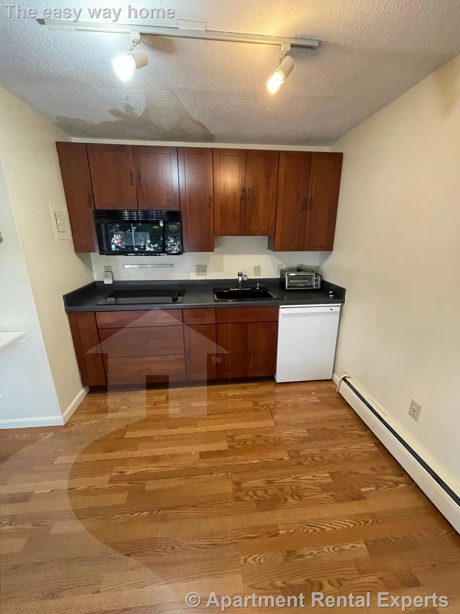 Studio bed, 1 bath apartment for rent at 2595 Massachusetts Ave Unit 4, North Cambridge — photo 4 of 6