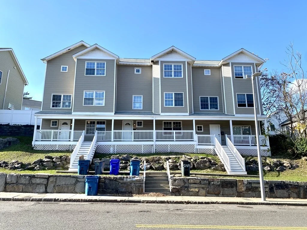 5 bed, 3 bath apartment for rent at 2595 Washington St Unit 2593, Boston