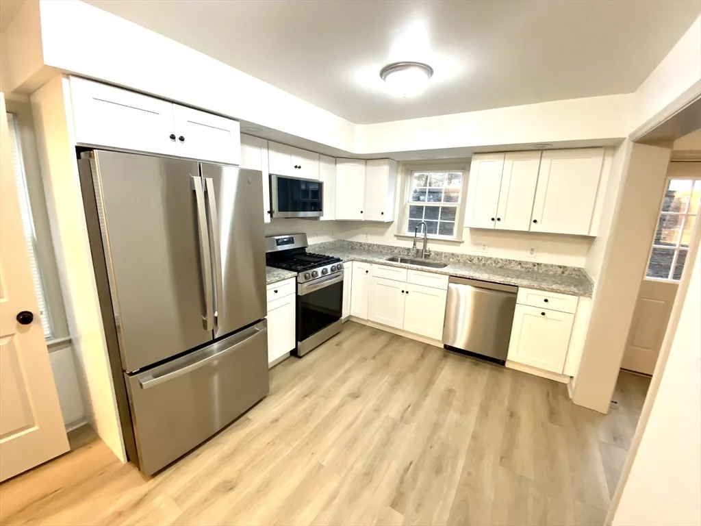 5 bed, 3 bath apartment for rent at 2595 Washington St Unit 2595, Boston