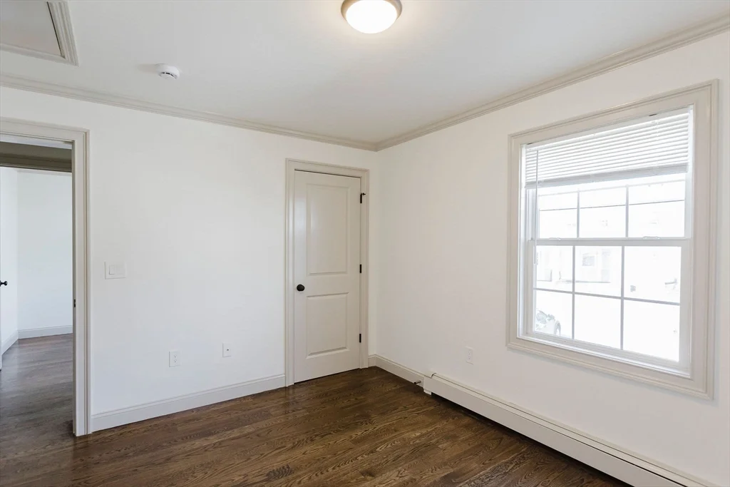 6 bed, 2 bath apartment for rent at 2599 Washington St Unit 2599, Roxbury — photo 18 of 19