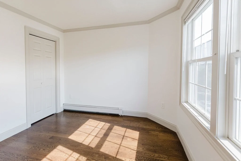 6 bed, 2 bath apartment for rent at 2599 Washington St Unit 2599, Roxbury — photo 13 of 19