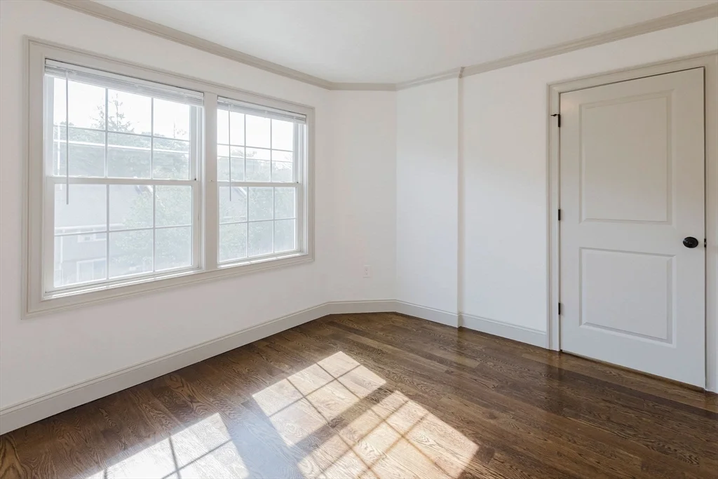 6 bed, 2 bath apartment for rent at 2599 Washington St Unit 2599, Roxbury — photo 14 of 19