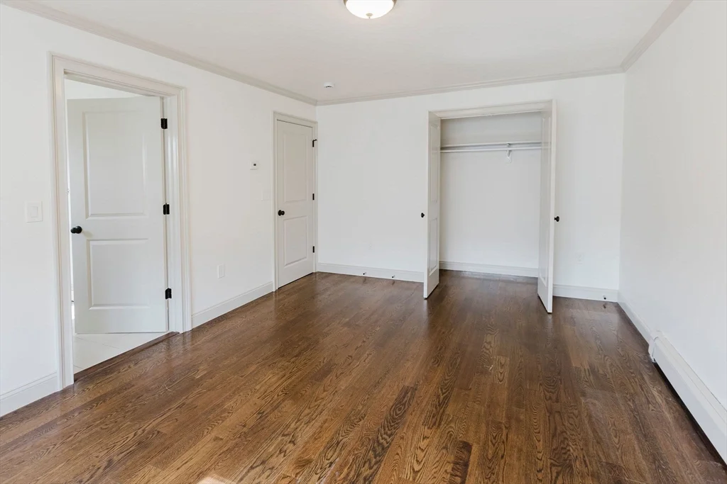 6 bed, 2 bath apartment for rent at 2599 Washington St Unit 2599, Roxbury — photo 16 of 19