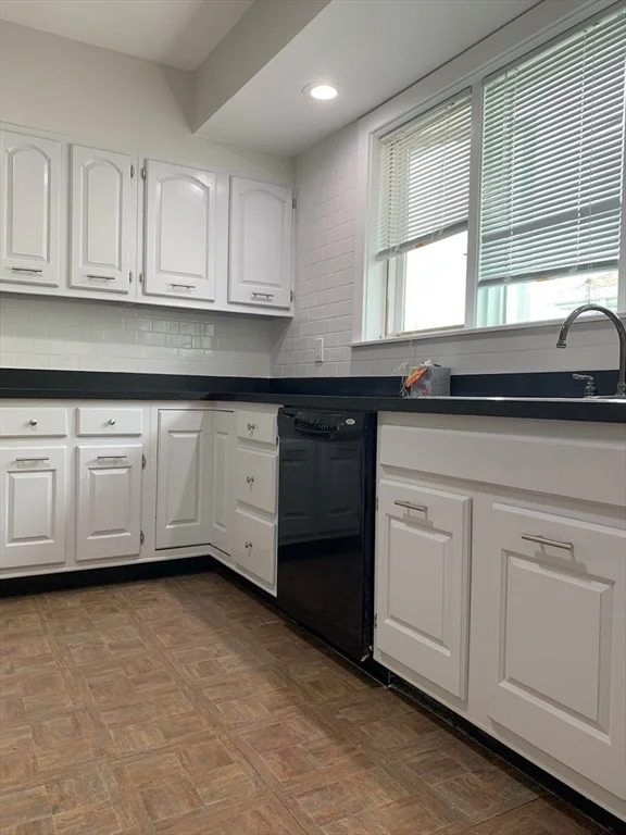 3 bed, 1 bath apartment for rent at 25A Bradbury Ave Unit 2, Wellington — photo 1 of 11