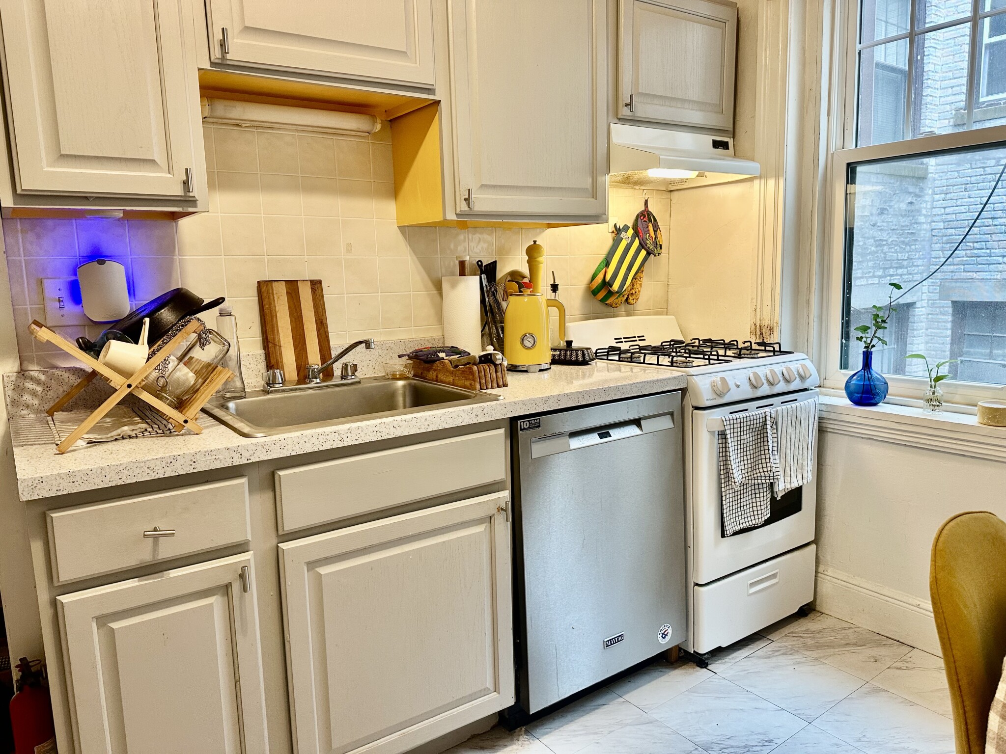 2 bed, 1 bath apartment for rent at 25A Mount Hood Rd Unit 6, Brighton — photo 16 of 25