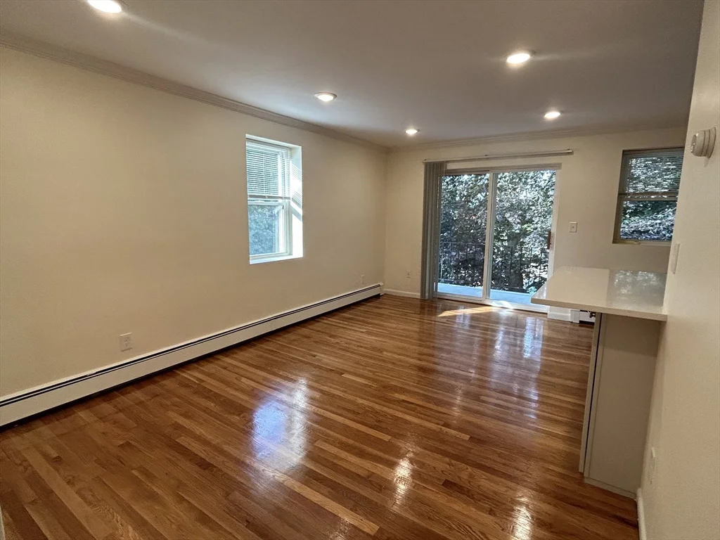 1 bed, 1 bath apartment for rent at 25C Minot St Unit 25C, Reading — photo 5 of 11
