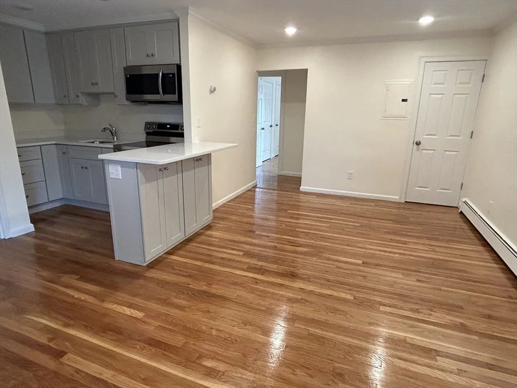 1 bed, 1 bath apartment for rent at 25C Minot St Unit 25C, Reading — photo 3 of 11