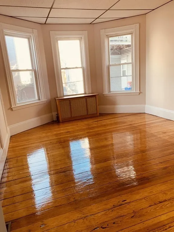 4 bed, 1 bath apartment for rent at 26-28 Harbor View Unit 2, Dorchester — photo 5 of 20