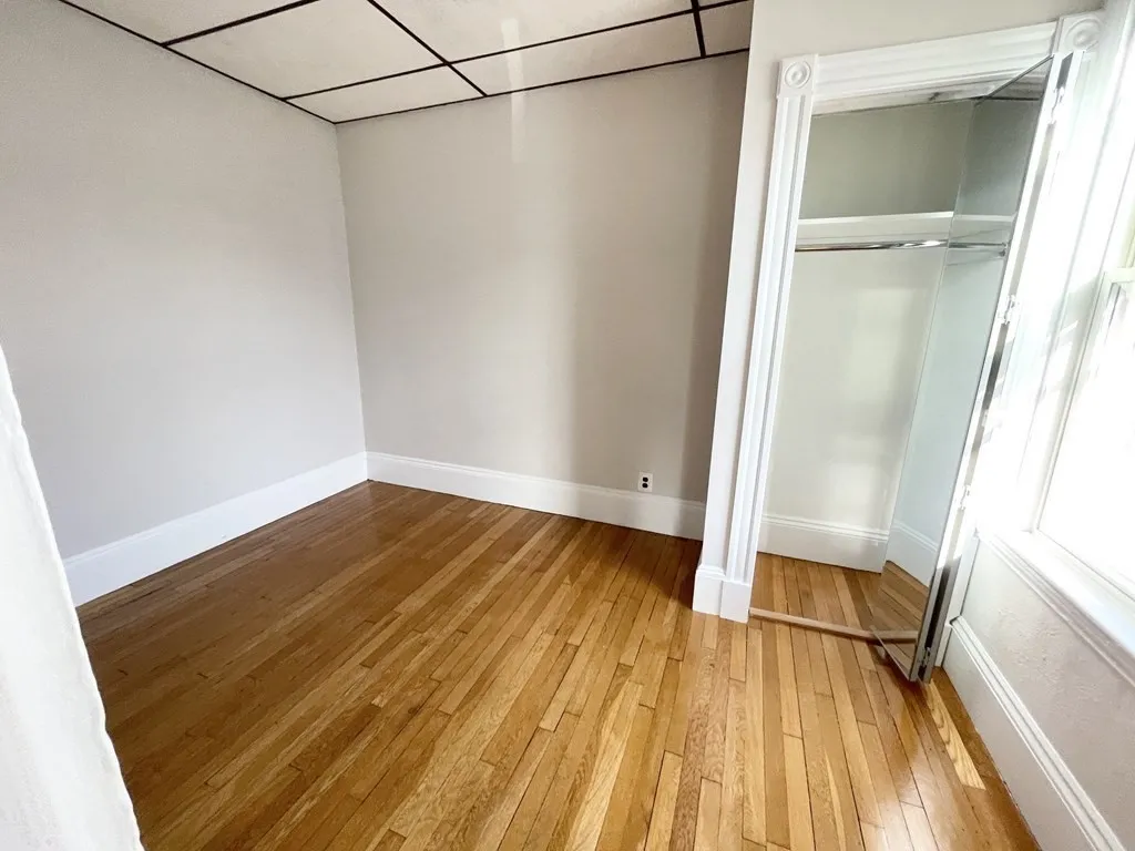 4 bed, 1 bath apartment for rent at 26-28 Harbor View Unit 2, Dorchester — photo 16 of 20