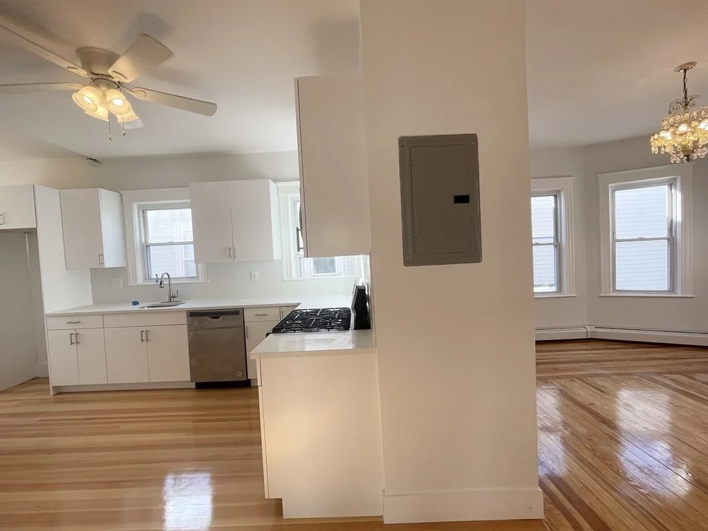 3 bed, 1 bath apartment for rent at 26-28 Oakland St Unit 3, Inman Square — photo 3 of 10