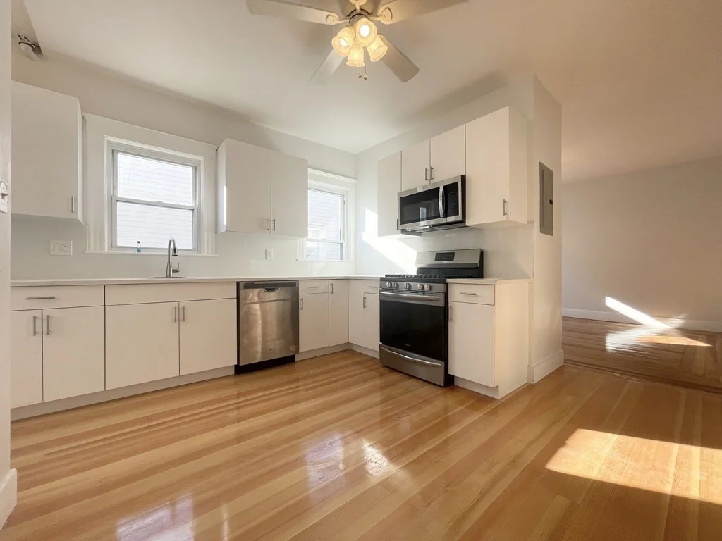 3 bed, 1 bath apartment for rent at 26-28 Oakland St Unit 3, Inman Square — photo 1 of 10