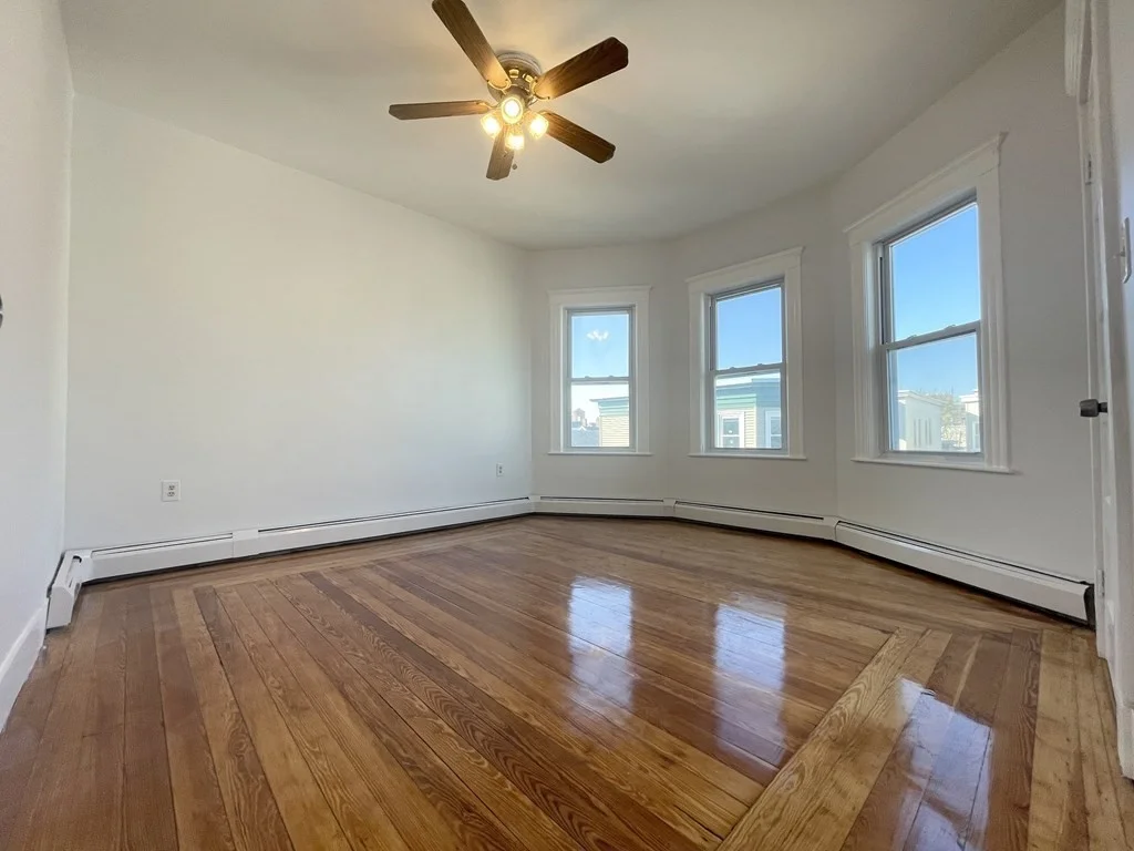 3 bed, 1 bath apartment for rent at 26-28 Oakland St Unit 3, Inman Square — photo 4 of 10