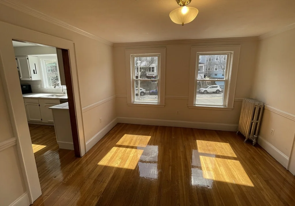 3 bed, 1 bath apartment for rent at 26-28 Tip Top Unit 26, Brighton — photo 6 of 8