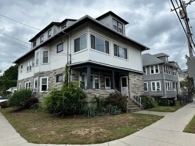3 bed, 1 bath apartment for rent at 26-28 Waverley Ave Unit 1, Watertown — photo 1 of 15