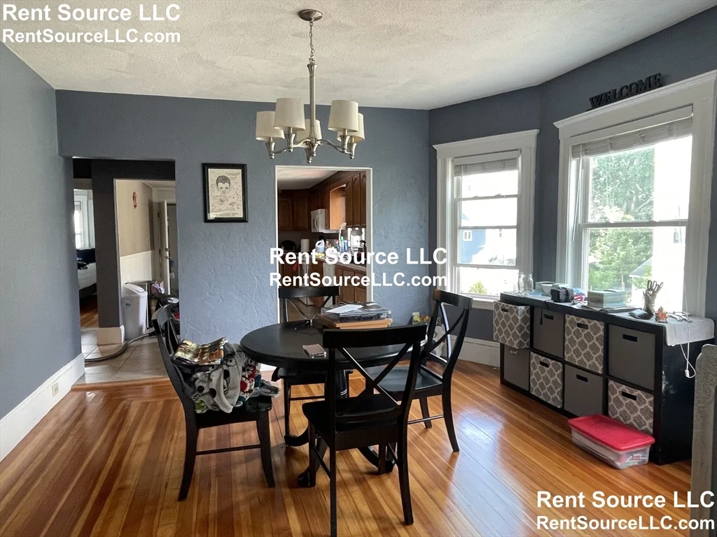 3 bed, 1 bath apartment for rent at 26 3rd St Unit 2, Medford