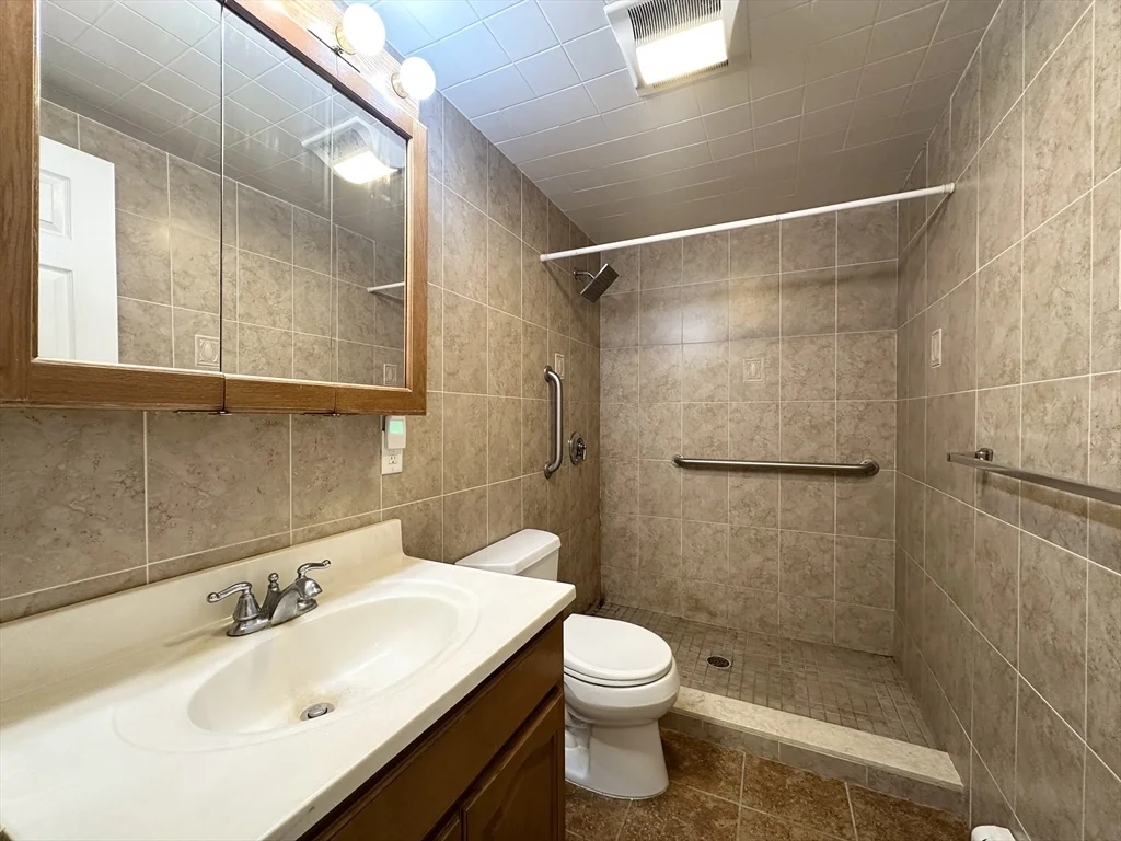 1 bed, 1 bath apartment for rent at 26.5 Callender St Unit 1, Cambridgeport — photo 4 of 5
