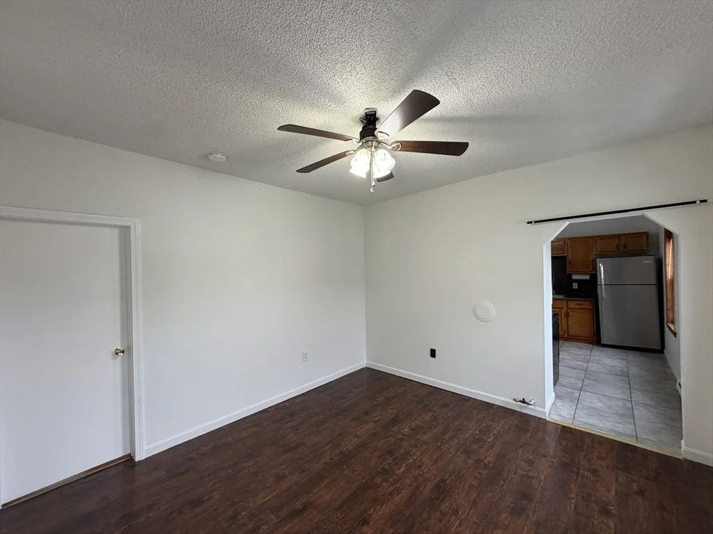 3 bed, 1 bath apartment for rent at 26 Abbott Unit 2, Lowell — photo 8 of 19