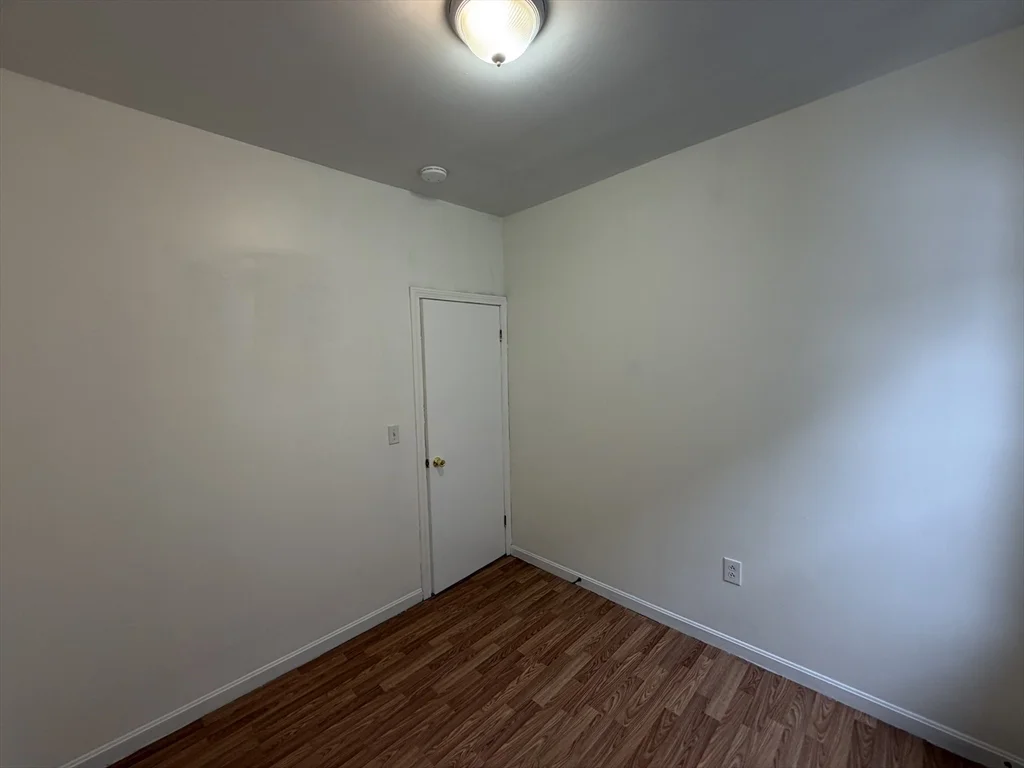 3 bed, 1 bath apartment for rent at 26 Abbott Unit 2, Lowell — photo 16 of 19