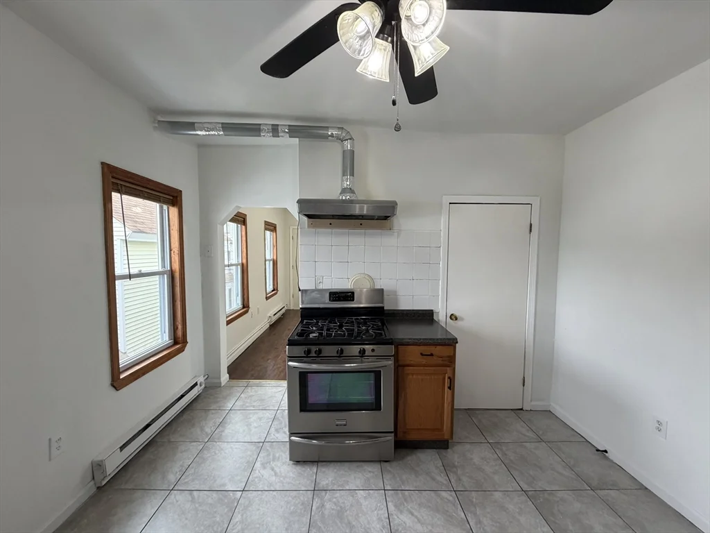 3 bed, 1 bath apartment for rent at 26 Abbott Unit 2, Lowell — photo 6 of 19