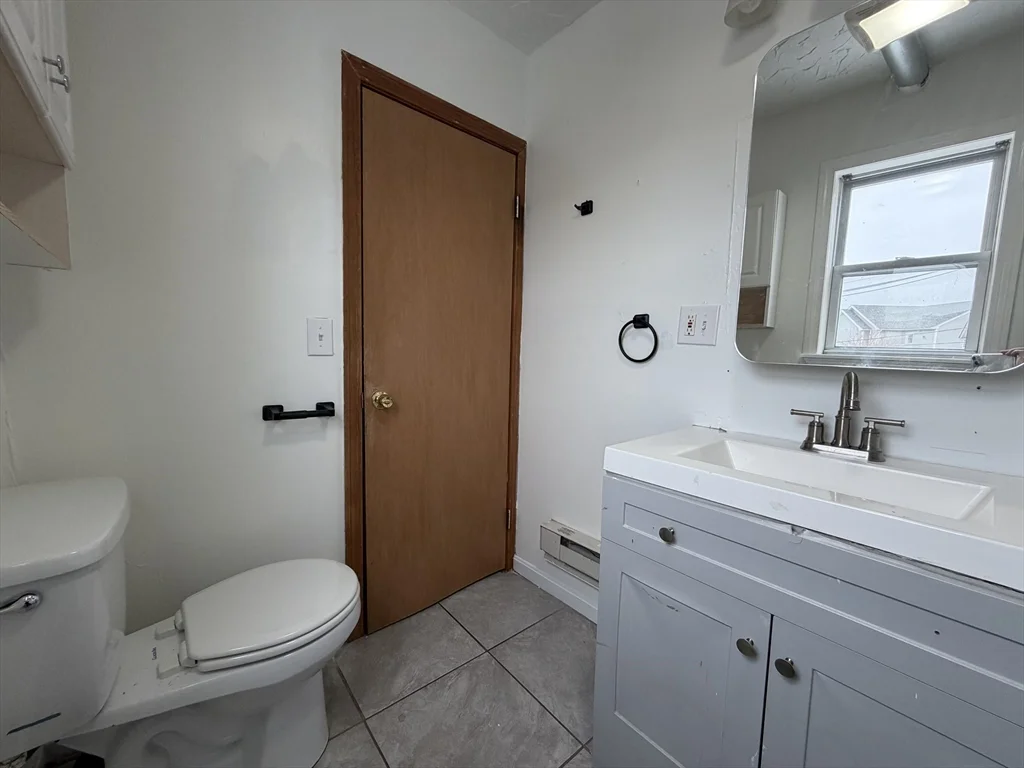 3 bed, 1 bath apartment for rent at 26 Abbott Unit 2, Lowell — photo 18 of 19