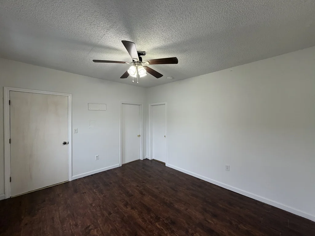 3 bed, 1 bath apartment for rent at 26 Abbott Unit 2, Lowell — photo 7 of 19