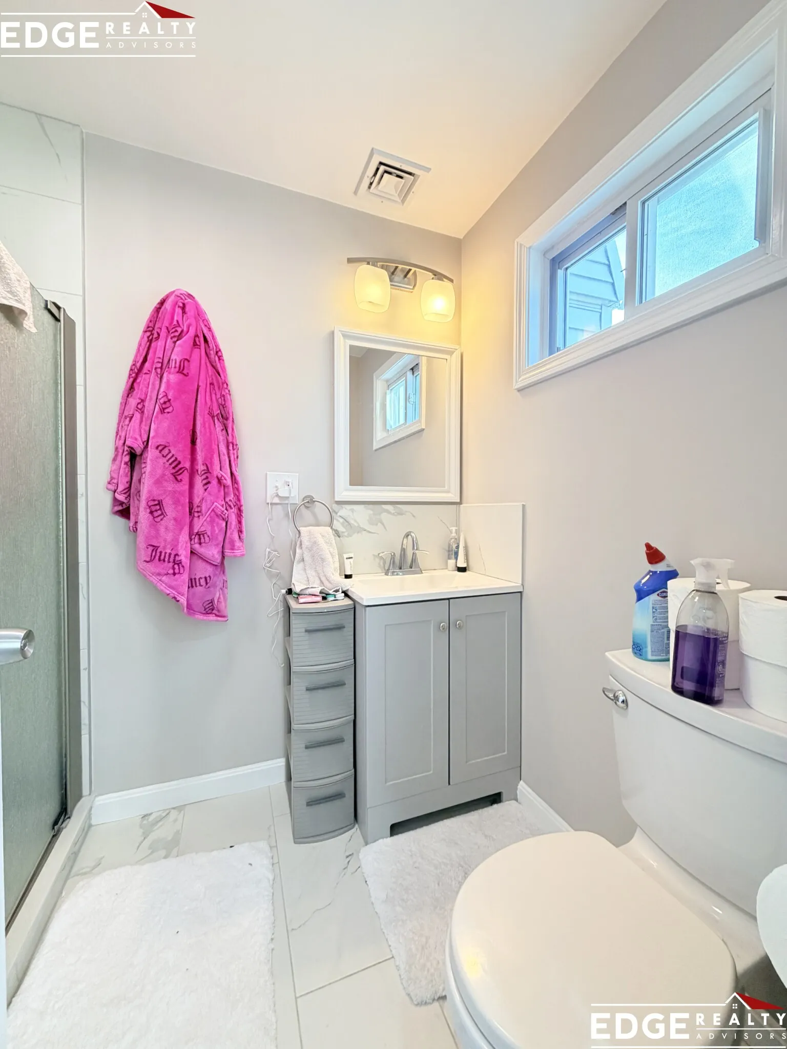4 bed, 2 bath apartment for rent at 26 Allston St Unit 2, Brighton — photo 6 of 9