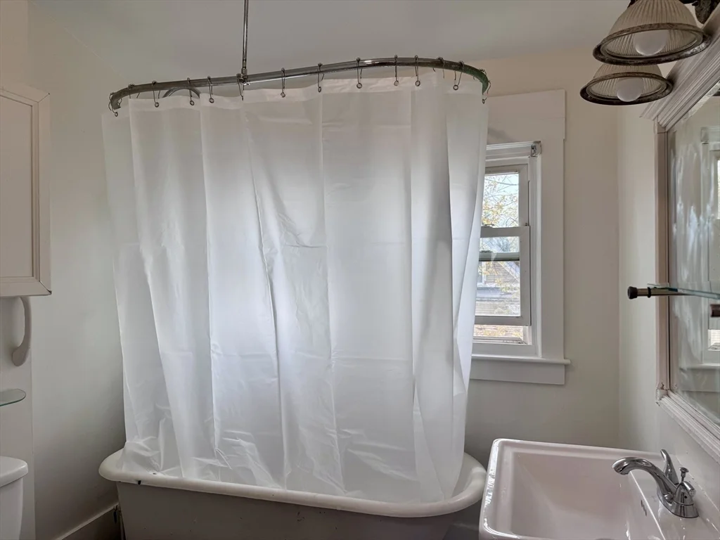 3 bed, 1 bath apartment for rent at 26 Alpha Unit 2, Dorchester — photo 7 of 11