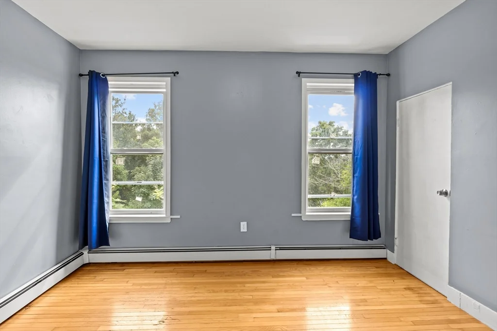 3 bed, 1 bath apartment for rent at 26 Alpine St Unit 2, Roxbury — photo 9 of 18