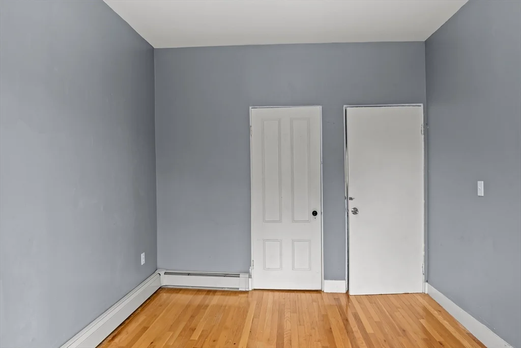 3 bed, 1 bath apartment for rent at 26 Alpine St Unit 2, Roxbury — photo 14 of 18