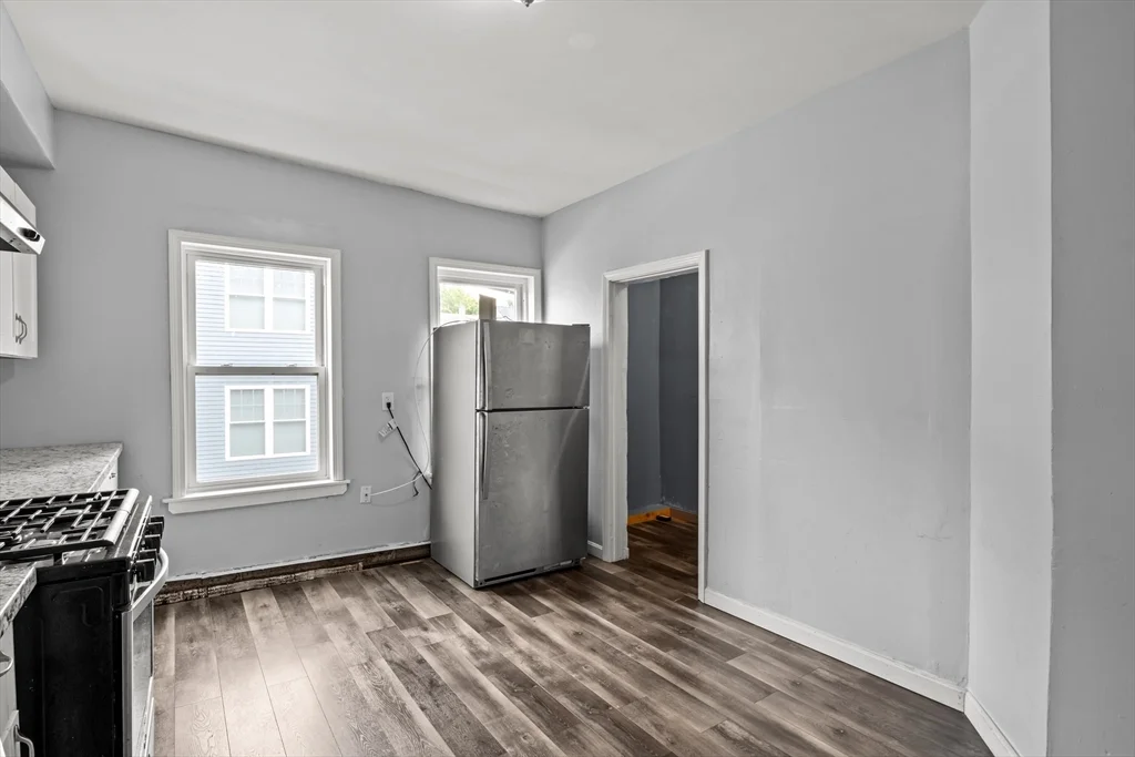 3 bed, 1 bath apartment for rent at 26 Alpine St Unit 2, Roxbury — photo 17 of 18
