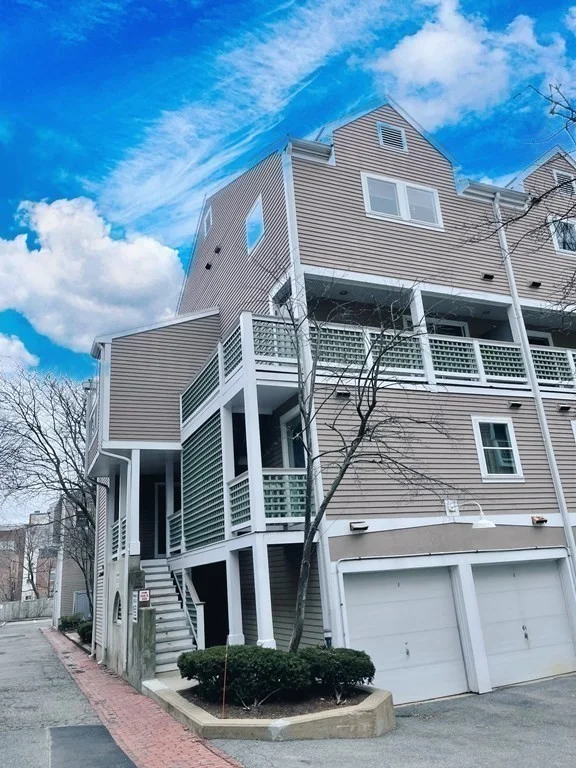 2 bed, 2 bath apartment for rent at 26 Alton Pl Unit A, Coolidge Corner