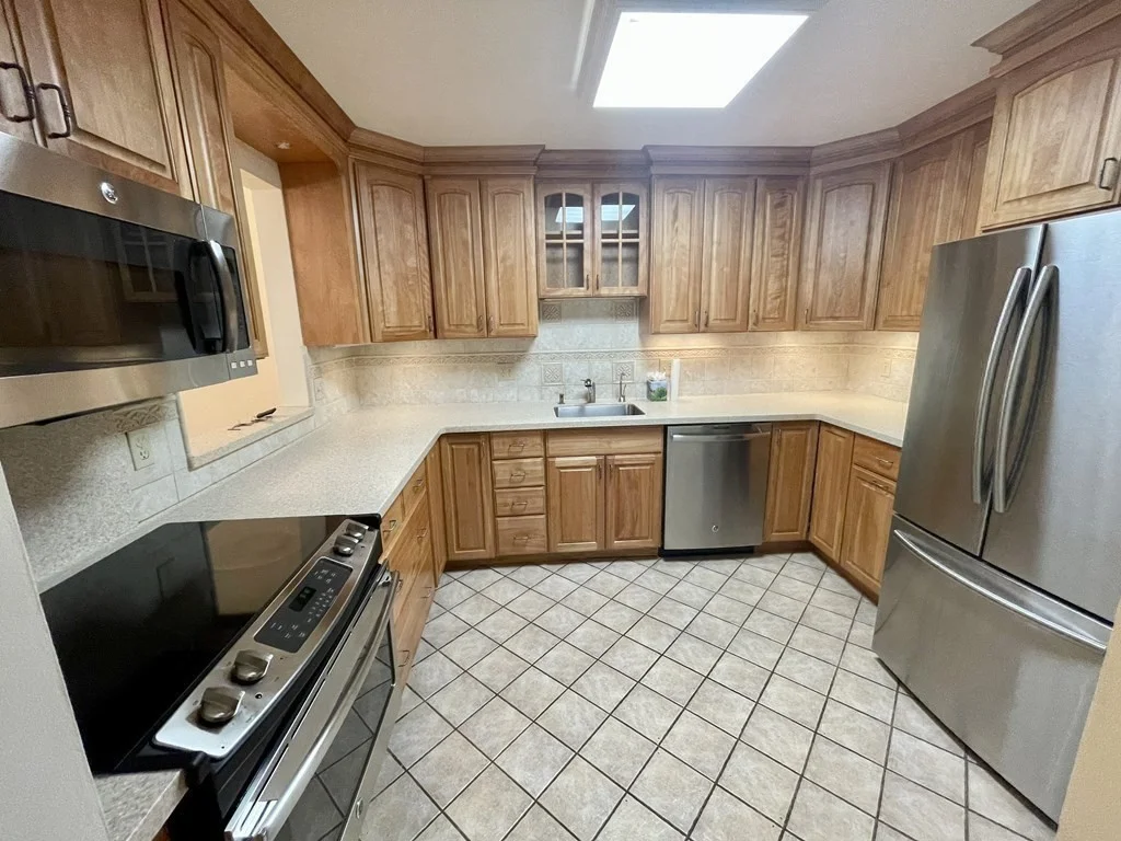 2 bed, 2 bath apartment for rent at 26 Alton Pl Unit A, Coolidge Corner — photo 8 of 27
