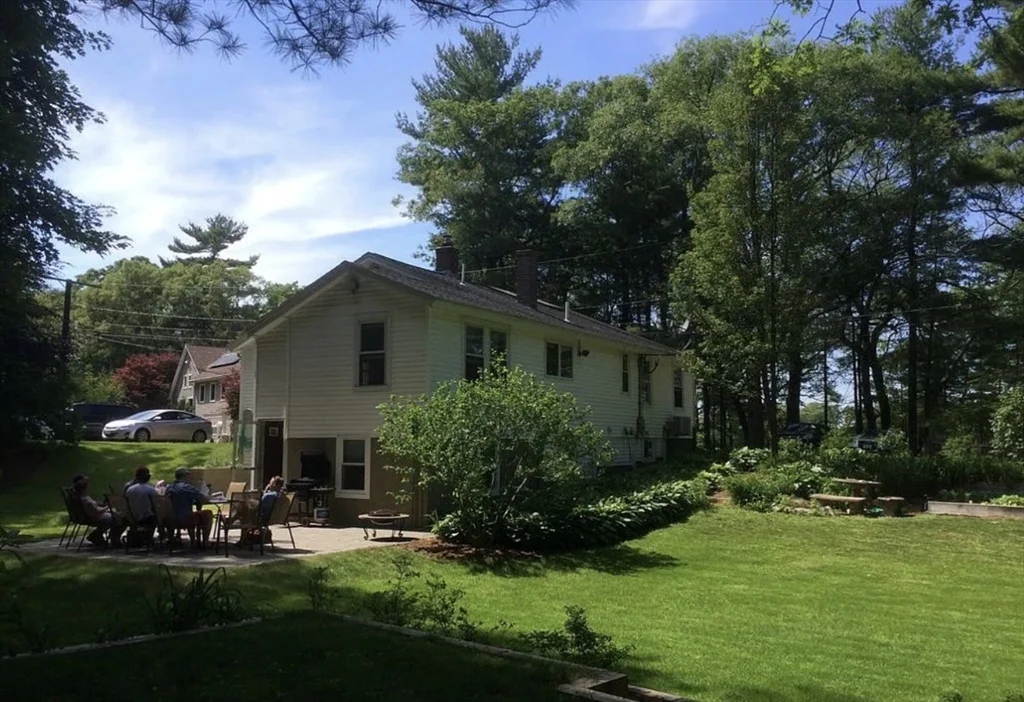 3 bed, 2 bath apartment for rent at 26 Arcadia Rd, Natick — photo 4 of 12