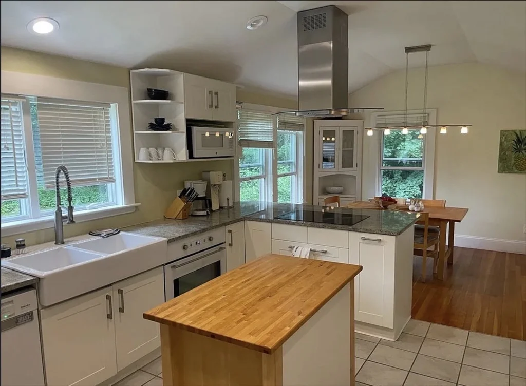 3 bed, 2 bath apartment for rent at 26 Arcadia Rd, Natick — photo 2 of 12