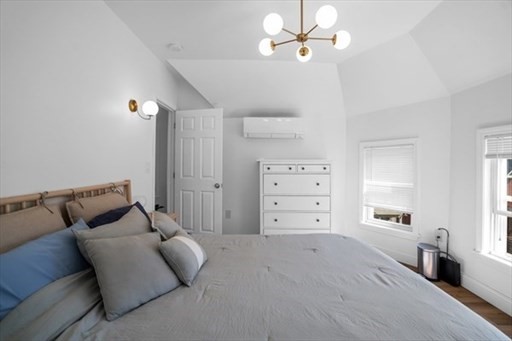 1 bed, 1 bath apartment for rent at 26 Argyle St Unit 3, Everett — photo 5 of 6