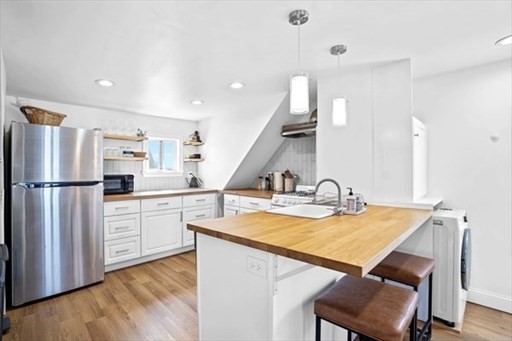 1 bed, 1 bath apartment for rent at 26 Argyle St Unit 3, Everett — photo 3 of 6