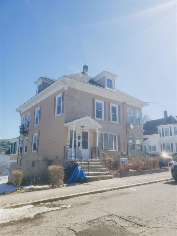 2 bed, 1 bath apartment for rent at 26 Arlington St Unit 2, Lowell — photo 28 of 29