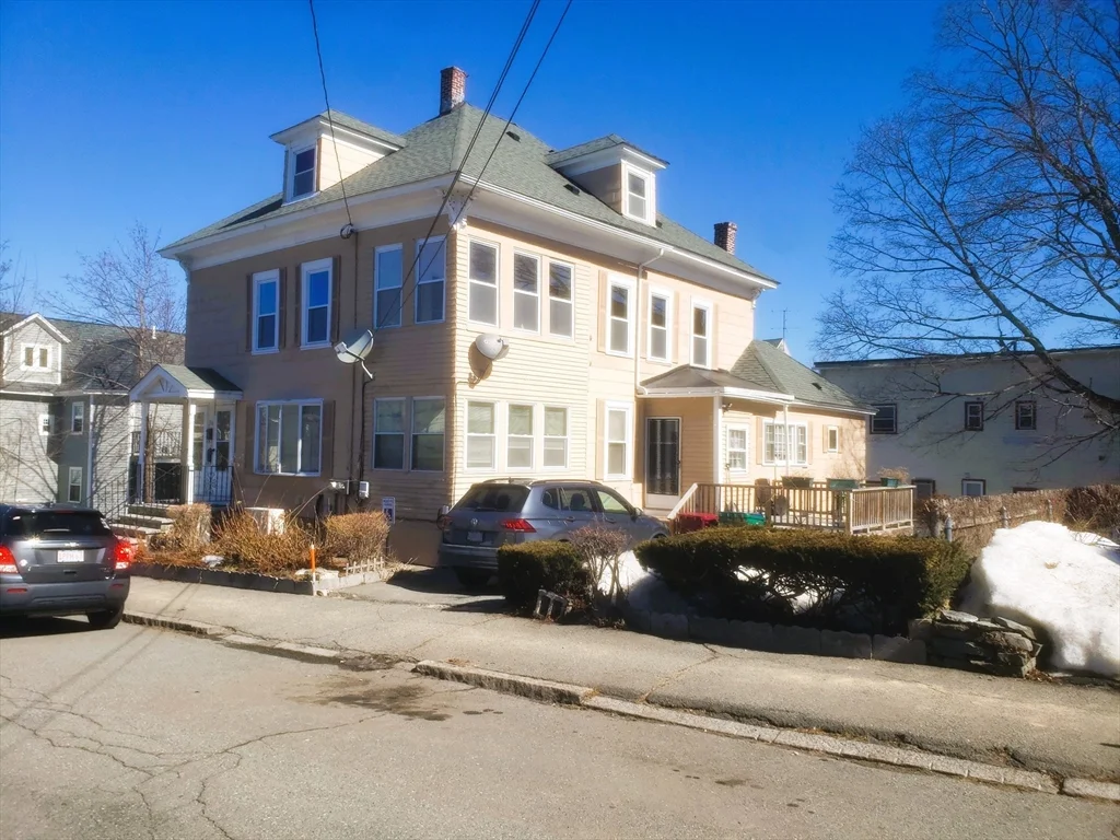 2 bed, 1 bath apartment for rent at 26 Arlington St Unit 2, Lowell — photo 1 of 29