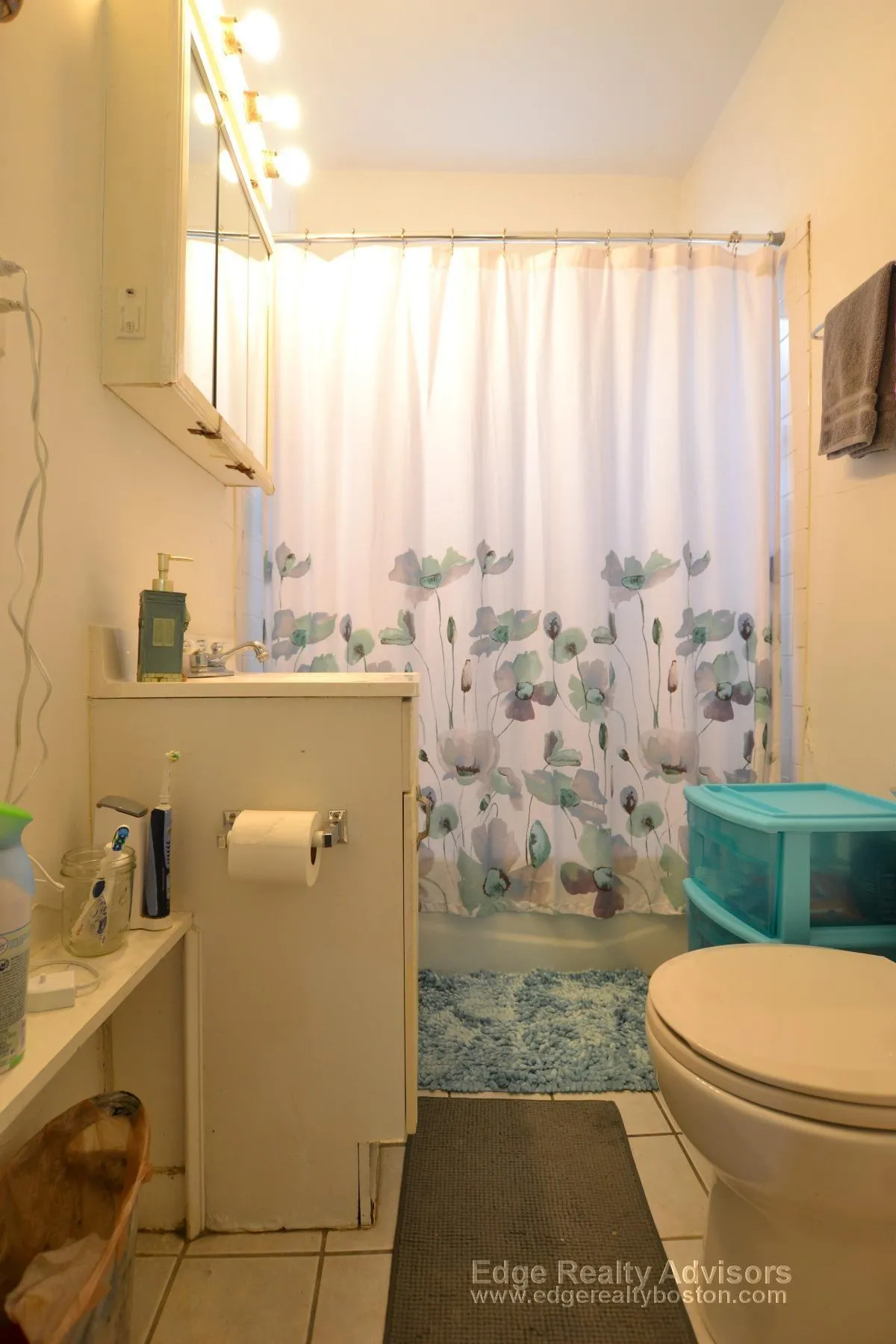 3 bed, 1 bath apartment for rent at 26 Ashford St Unit 1, Allston — photo 7 of 8