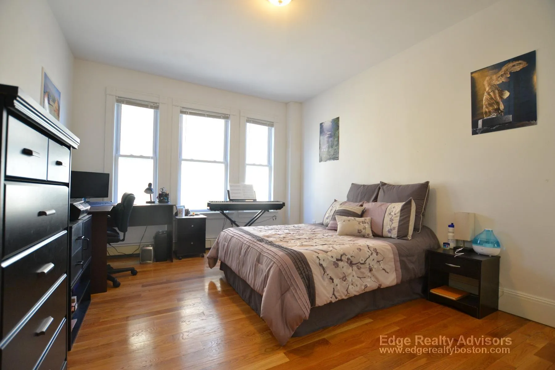 3 bed, 1 bath apartment for rent at 26 Ashford St Unit 1, Allston — photo 5 of 8
