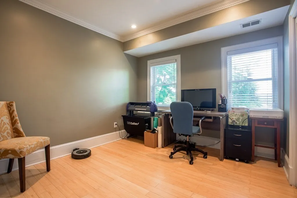2 bed, 2 bath apartment for rent at 26 Beach St Unit 2, Boston — photo 14 of 17
