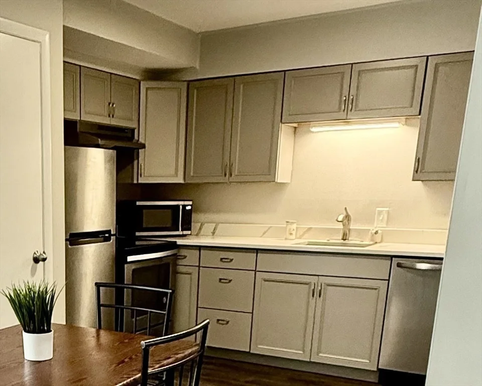 Studio bed, 1 bath apartment for rent at 26 Beacon St Unit 64F, Burlington — photo 12 of 26