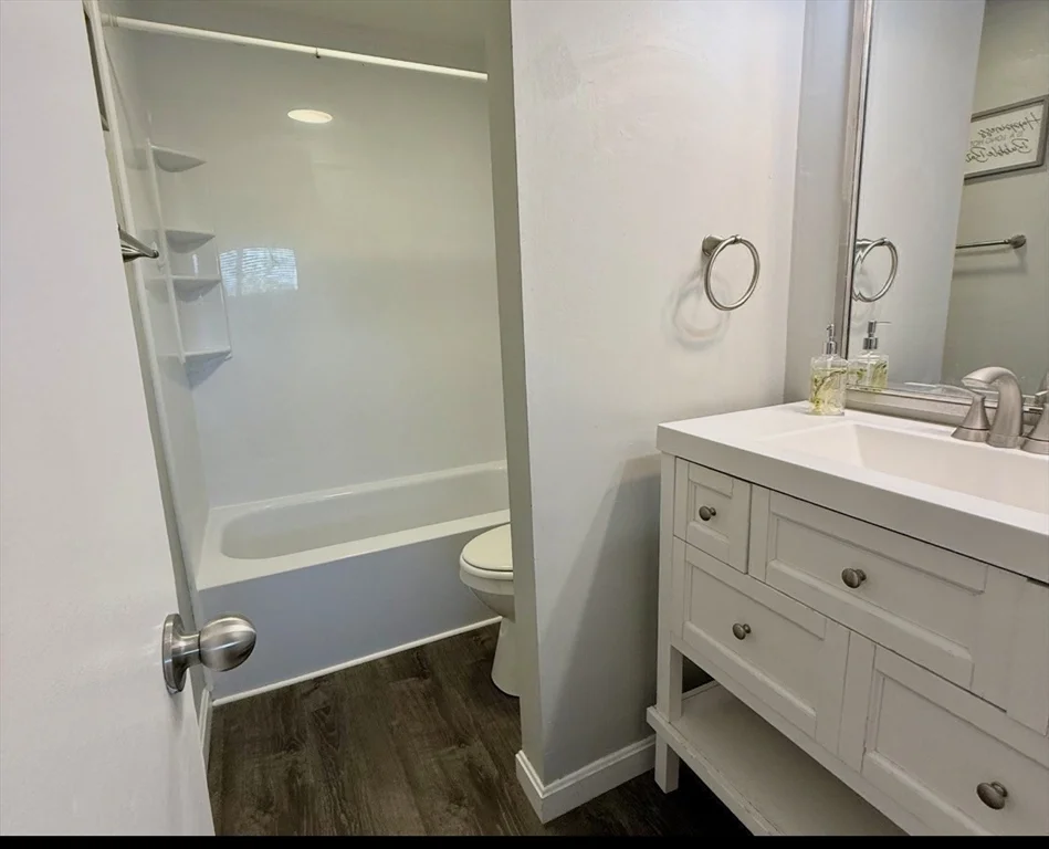 Studio bed, 1 bath apartment for rent at 26 Beacon St Unit 64F, Burlington — photo 17 of 26