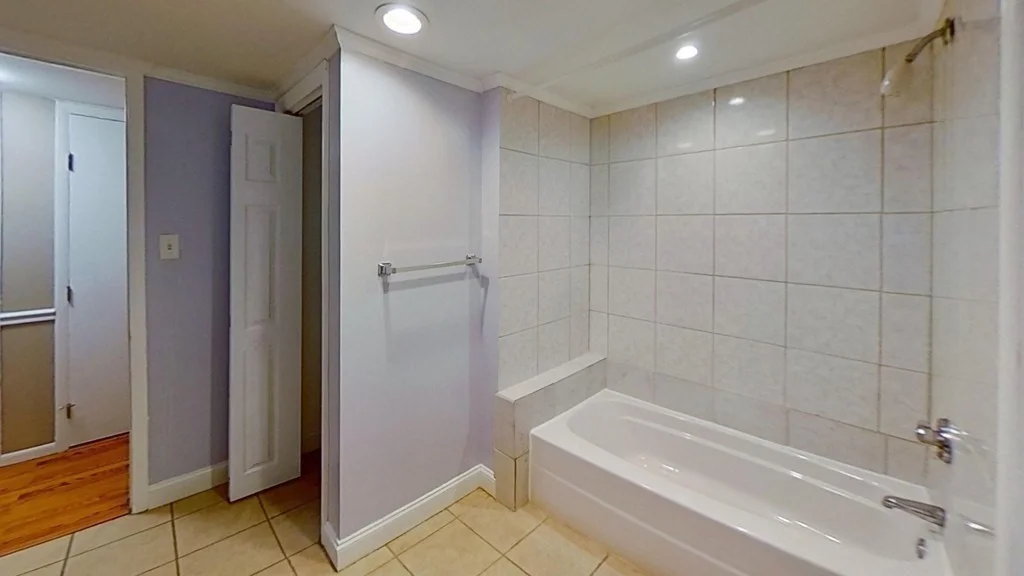 2 bed, 1 bath apartment for rent at 26 Beacon Unit 28B, Burlington — photo 9 of 10