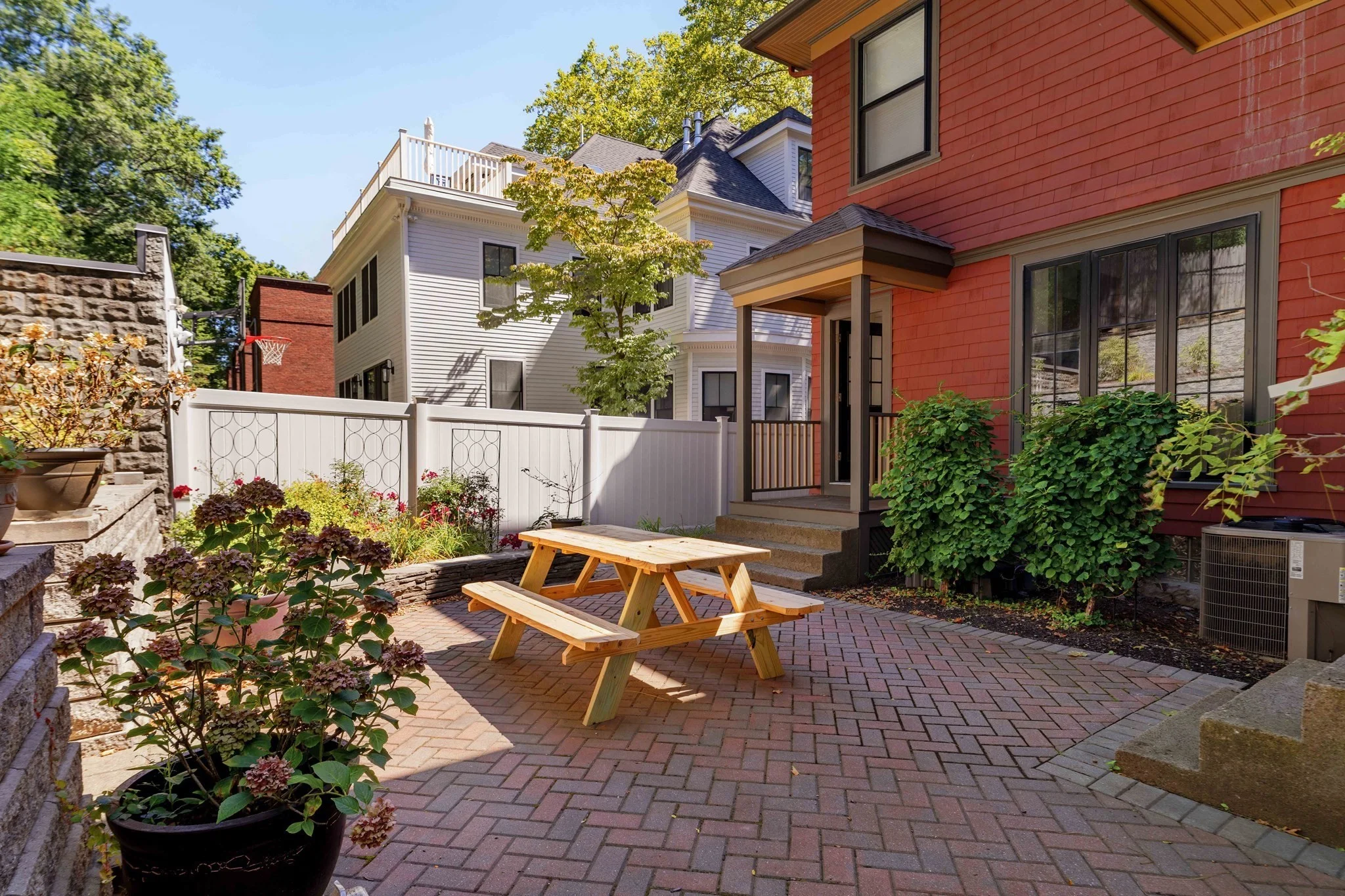 3 bed, 2 bath apartment for rent at 26 Beals Unit 1, Coolidge Corner — photo 23 of 27