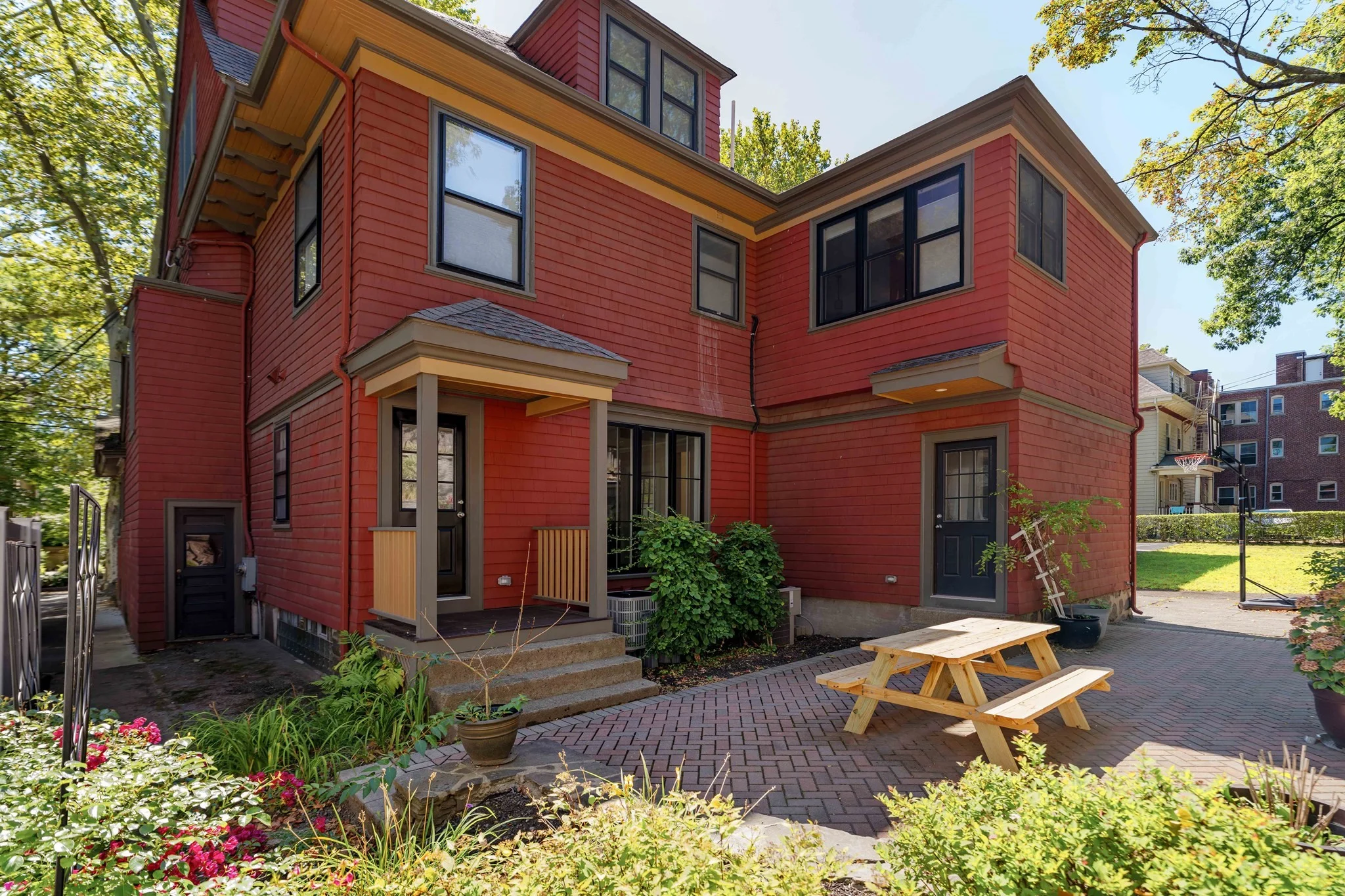 3 bed, 2 bath apartment for rent at 26 Beals Unit 1, Coolidge Corner — photo 25 of 27